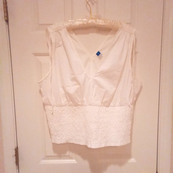 Plus size old navy smocked top - Picture 1 of 3
